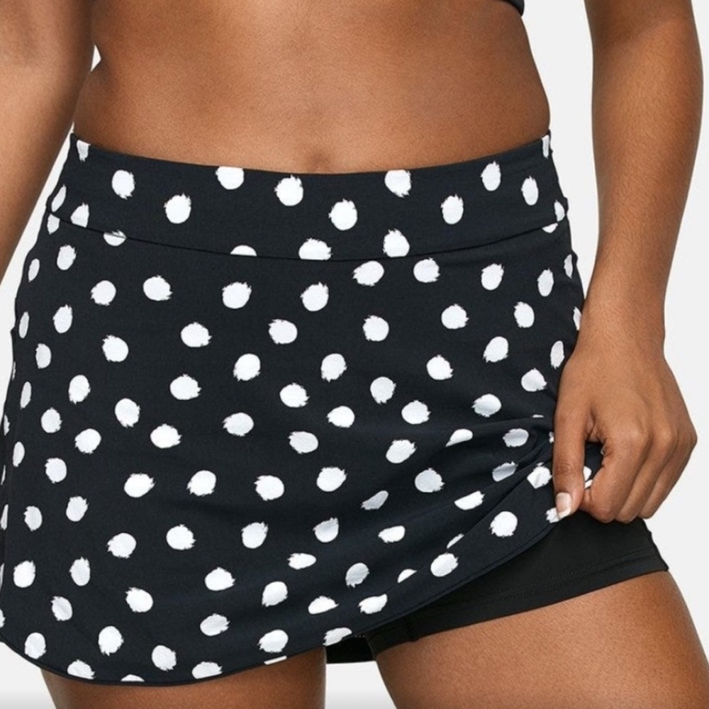 Outdoor Voices  Black Polka Dot The Exercise 3” Tennis Skort